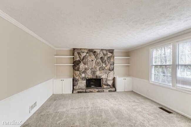 Building Photo - 4 br, 2.5 bath House - 7260 Northgreen Dr ...