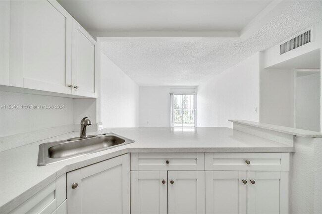 Foto del edificio - 801 NW 47th Ave
