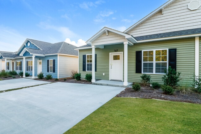 Building Photo - 167 Highlands Glen