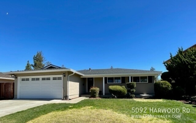 Foto principal - 5092 Harwood Rd