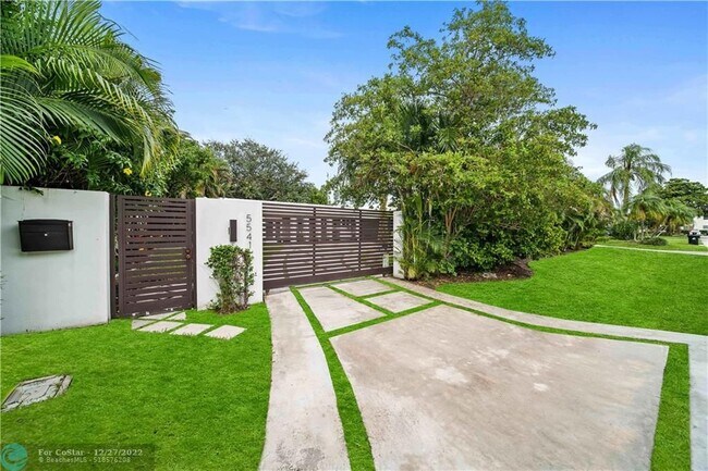 5541 NE 26th Ave photo'