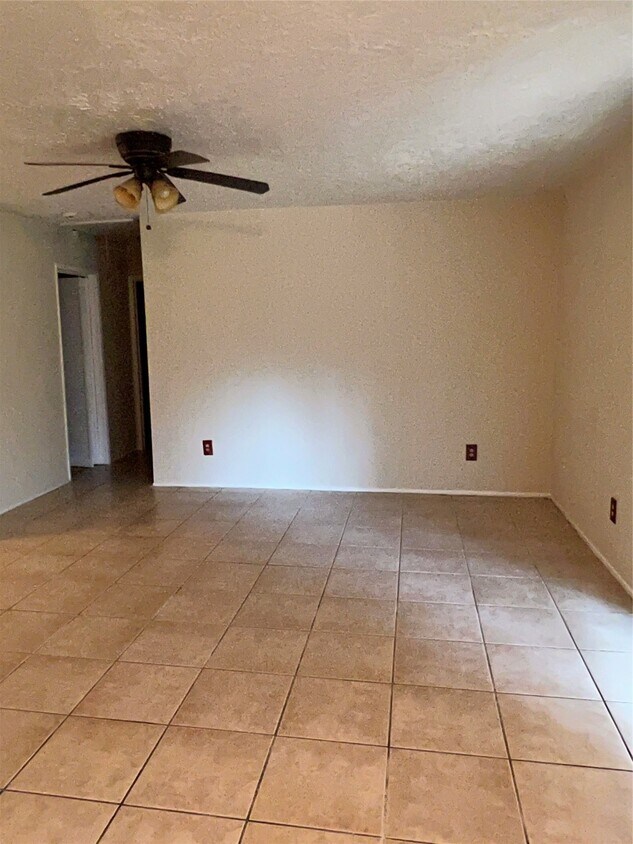 Foto principal - 5203 Markwood Ln