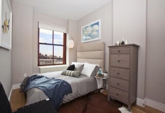 Building Photo - 80 John St