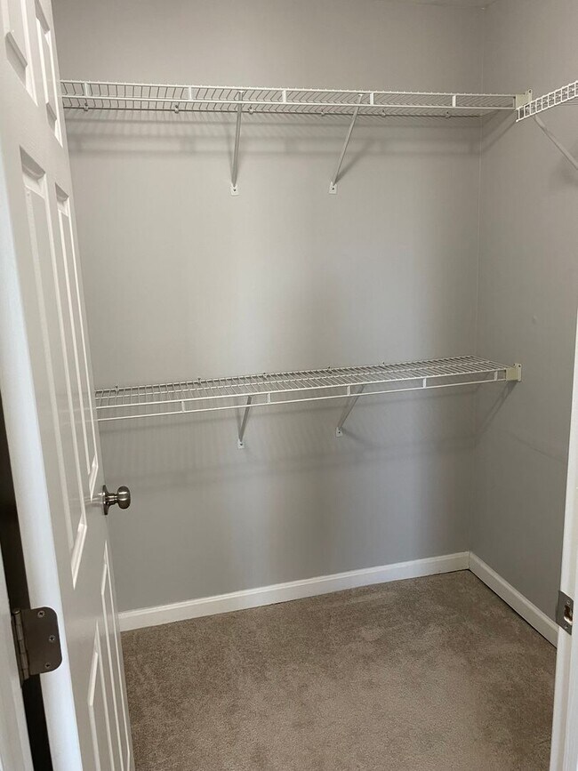 Foto del edificio - Condo In Manassas 2BR/2BA