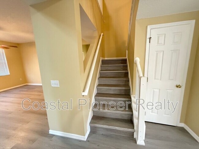 Foto del edificio - 10337 Stratford Pointe Ave