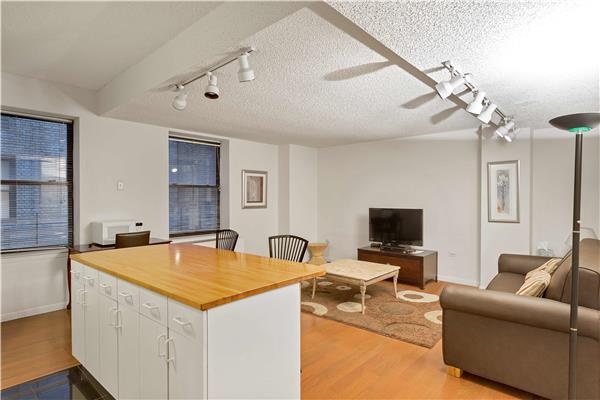 Foto del edificio - 150 W 51st St