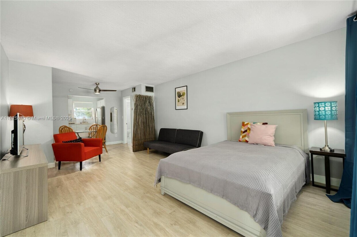 Foto principal - 631 Jefferson Ave