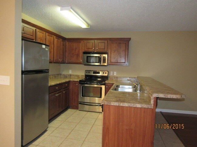 Building Photo - 439 Sandy Oak Dr