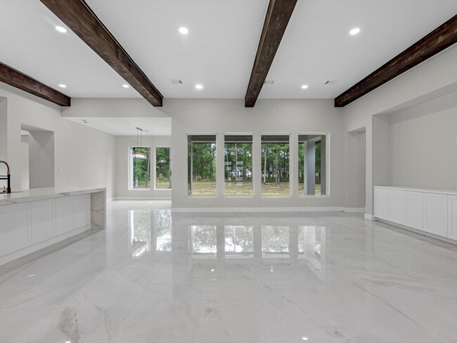 Building Photo - 887 Rd 660