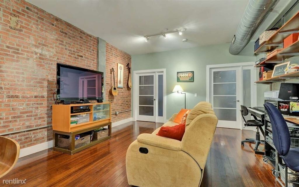 Primary Photo - 650 Montgomery St