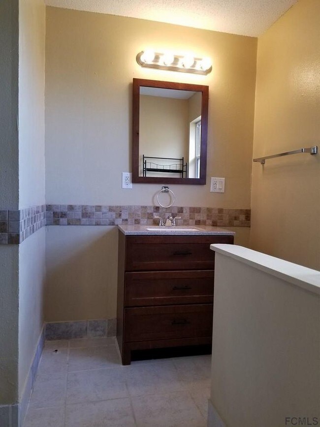 Building Photo - BEACHSIDE DUPLEX 1150 REDUCED