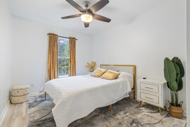 Foto del edificio - 1335 Nylic St