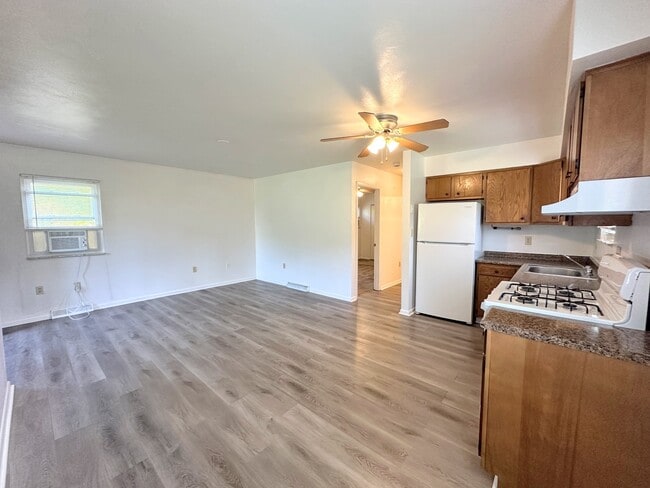 Building Photo - 6349 Leechburg Rd