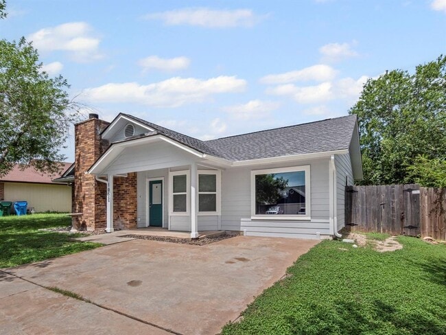 Building Photo - 1002 Cresswell Dr