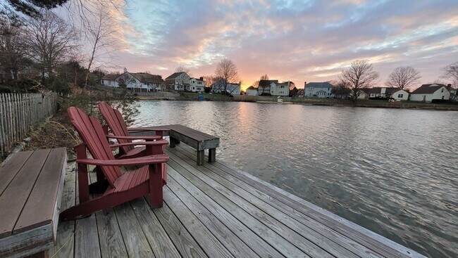 Foto del edificio - HUNNINGDON LAKES