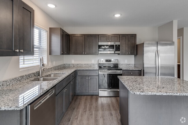 3BR, 2BA - 1209 SF - Woodbury Estates