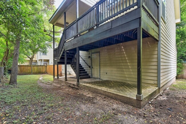 Building Photo - 106 E 46th St