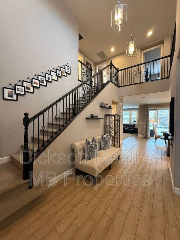 Foto del edificio - 3325 Show Jumper Ln