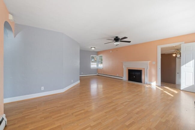 Building Photo - 3 Bed 1 Bath Home for Rent in Norfolk