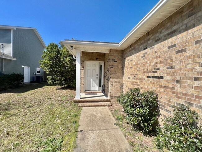 Foto del edificio - 635 Fir Ave