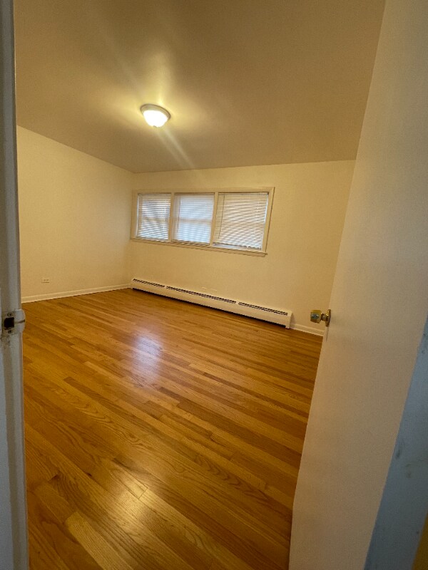 Foto del edificio - 6241 W Montrose Ave