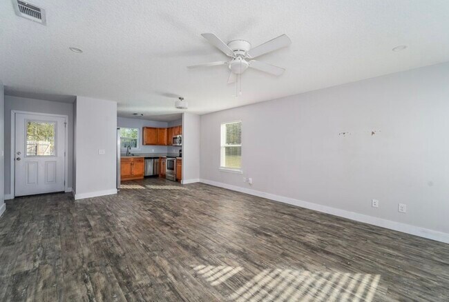 Building Photo - 5860 Ridge Rd