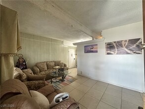 Building Photo - 2300 Pardee Pl