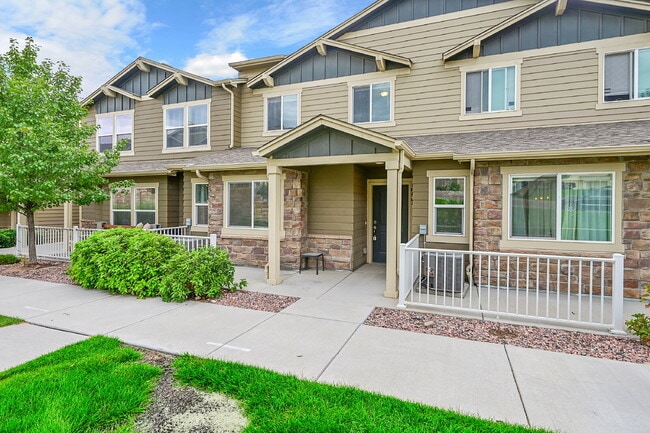 Foto del edificio - $2,195 - 3 Bed, 2.5 Bath townhome in CO Sp...