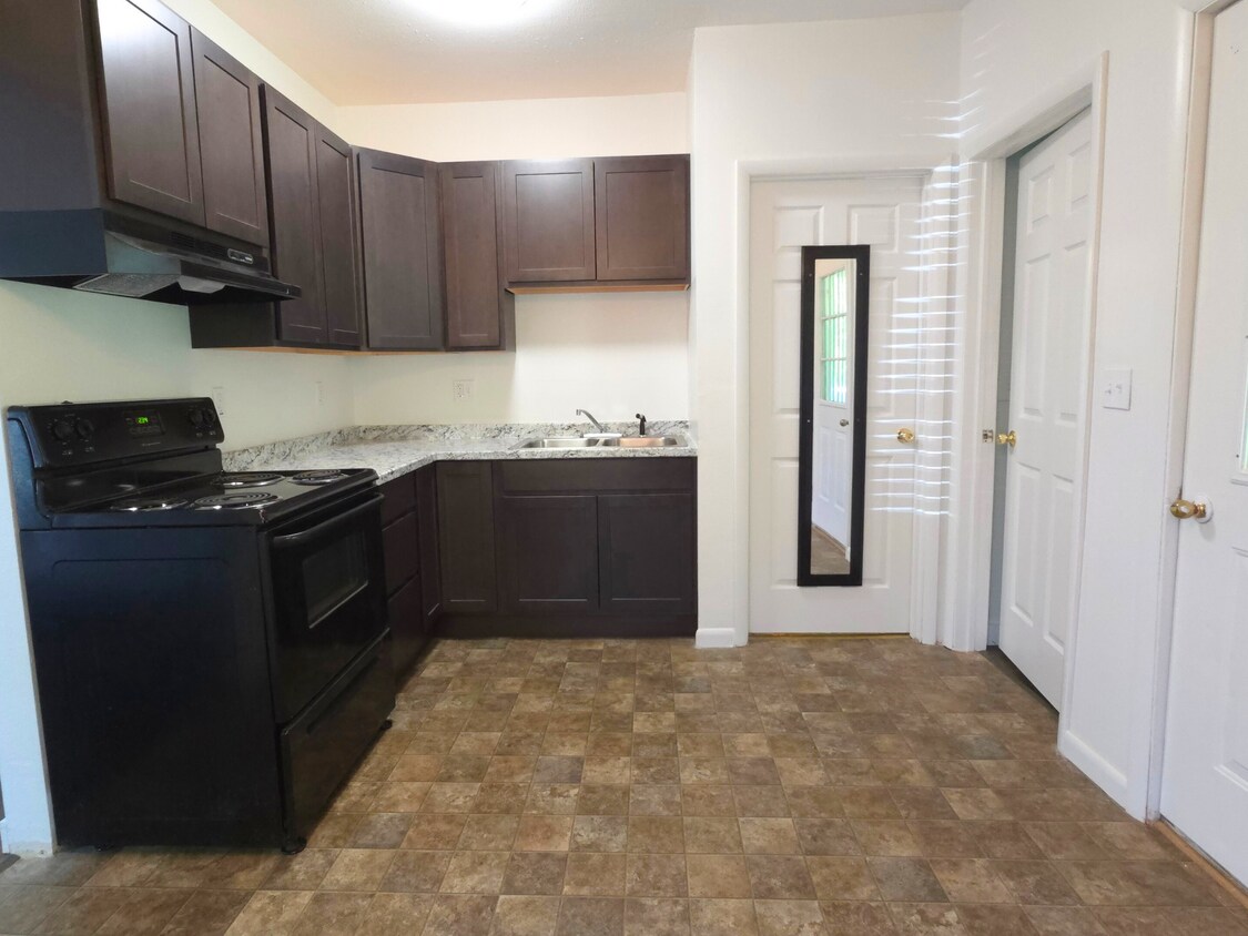 Kitchen - 1243 Washington St