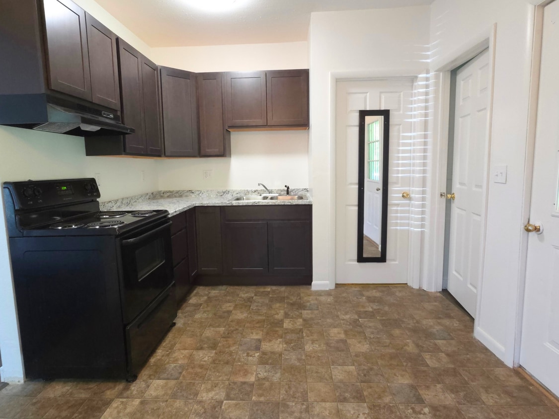 Kitchen - 1243 Washington St