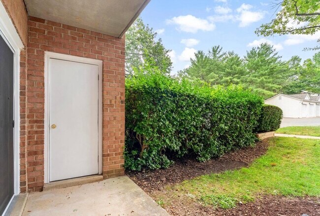 Foto del edificio - 18334 Streamside Dr