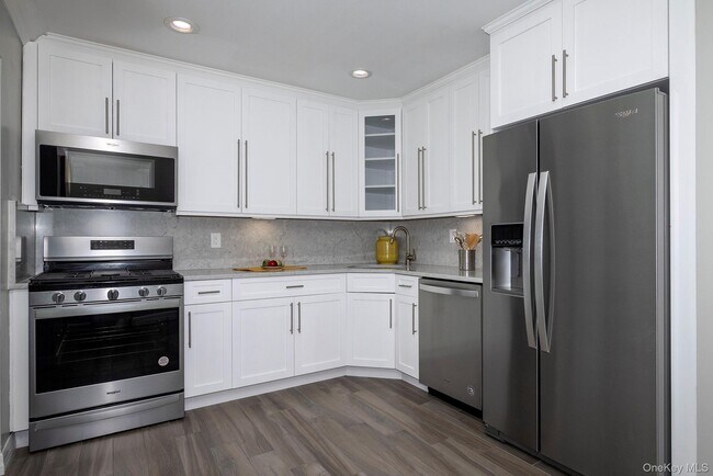 Building Photo - 246 Terrace