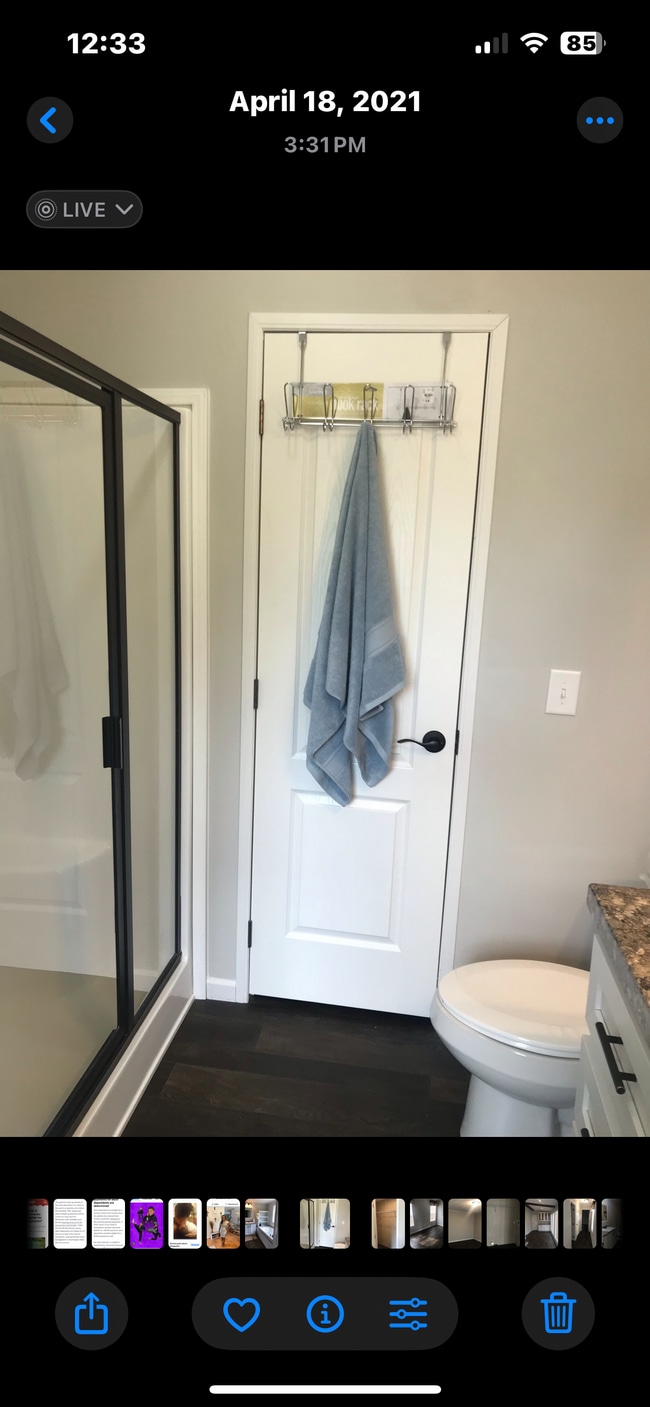 Large Master Shower - 656 Warner Ave