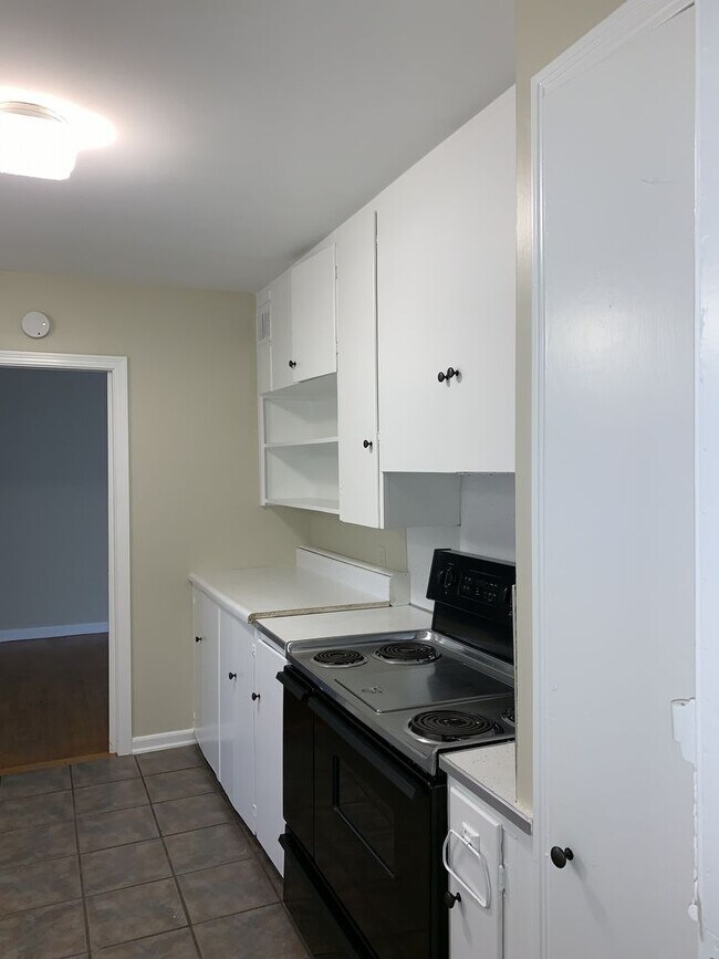 Building Photo - 53 Normandy Lane