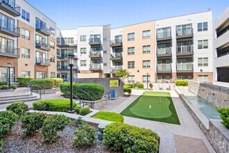 Building Photo - The Flats at Palisades
