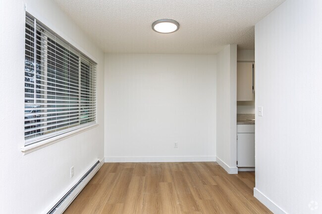 2 habitaciones, 1 baño - 67 m² - Comedor - Timberwood Court