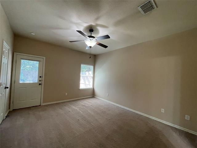 Foto del edificio - 2410 Ravenwood Ct