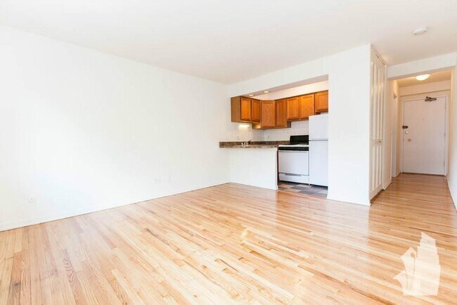 Foto del edificio - 540 W Roscoe St