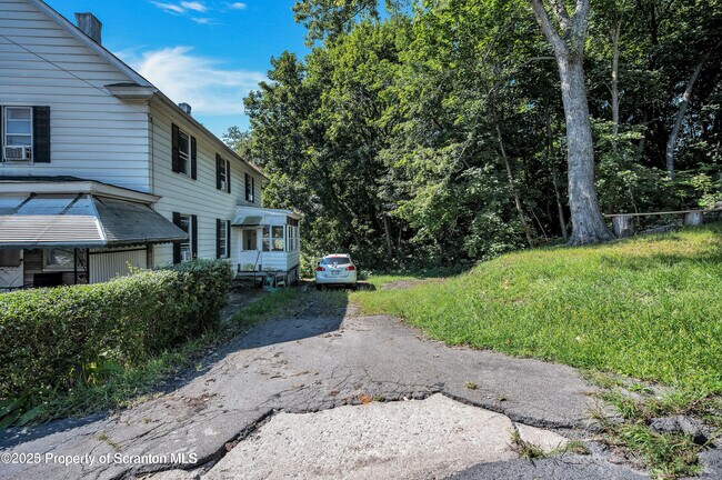 Building Photo - 1307 Wood St