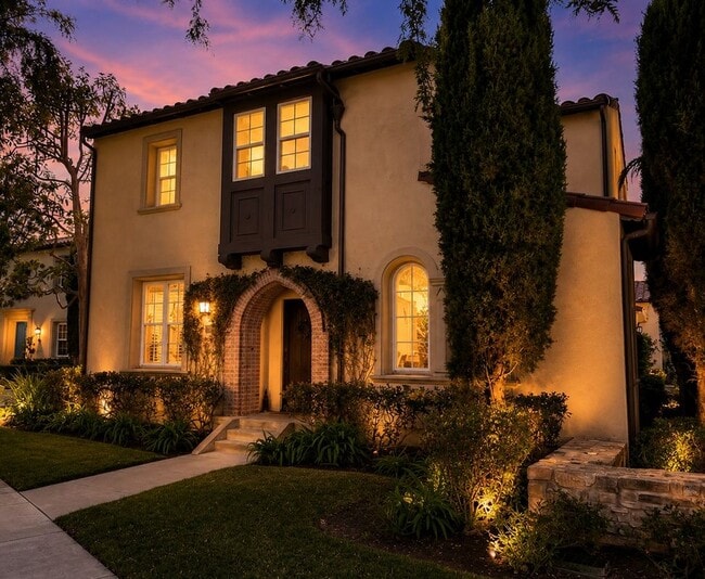 Building Photo - 38 Gardenpath