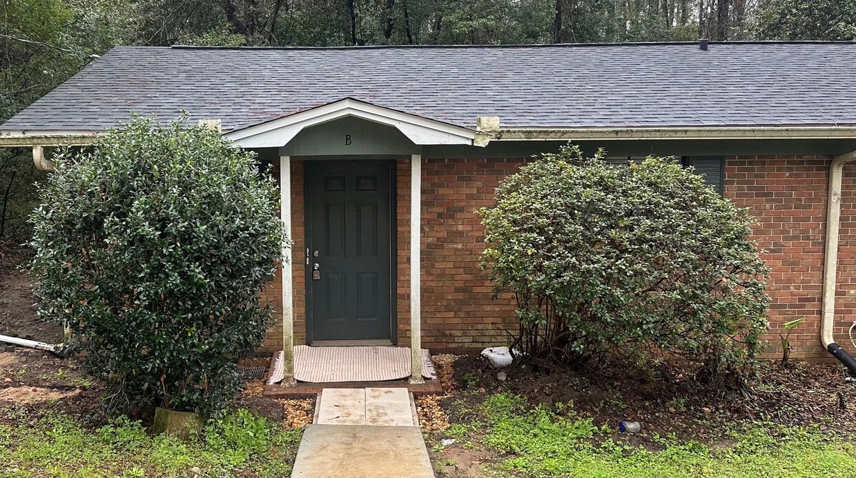 EASTSIDE PET FRIENDLY duplex in Brewster Estates avail now! - EASTSIDE PET FRIENDLY duplex in Brewster Estates avail now!