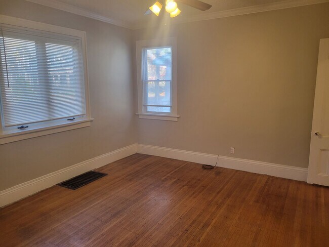 Building Photo - Tickle Realty, LLC