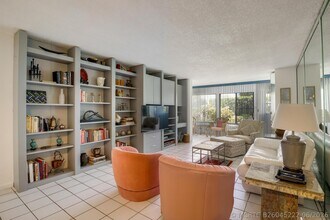 Building Photo - 3154 Via Poinciana