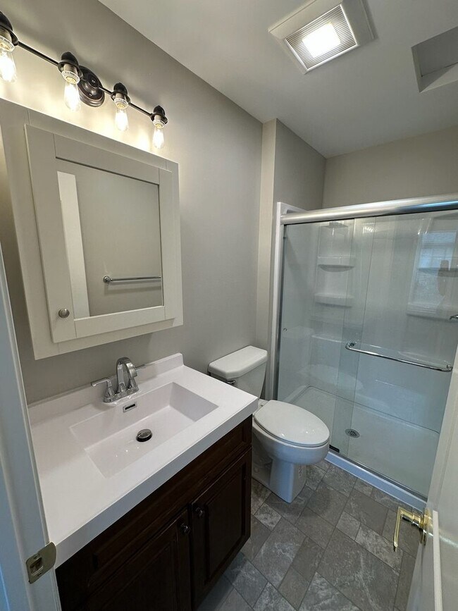 Foto del edificio - 636 S Johnson St