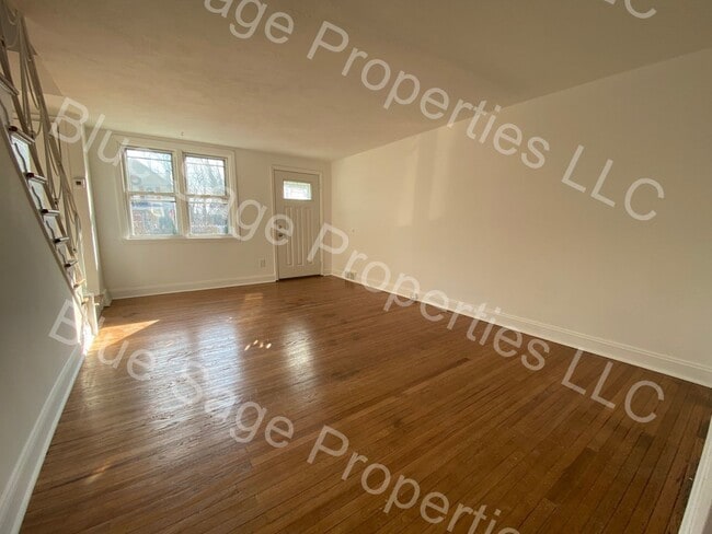 Building Photo - Beautiful 3 Bedroom, 1 Bath in Upper Darby