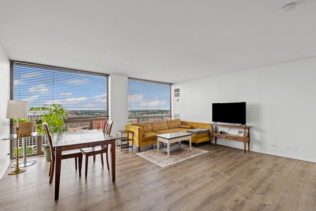 Foto del edificio - 4343 N Clarendon Ave