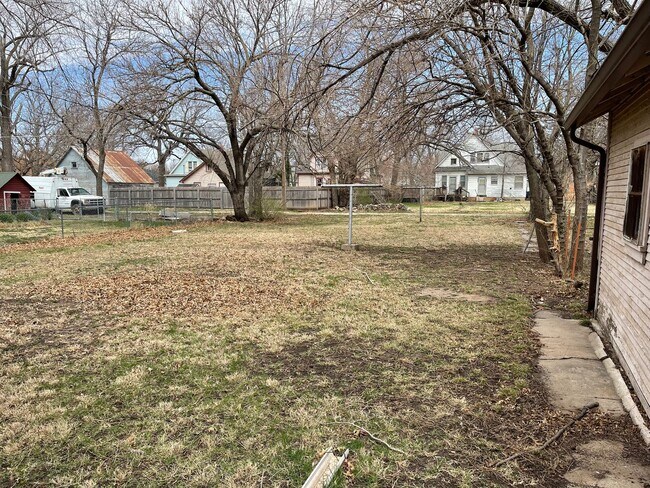 Foto del edificio - $875 - 3 bed 1 bath - Single Family Home