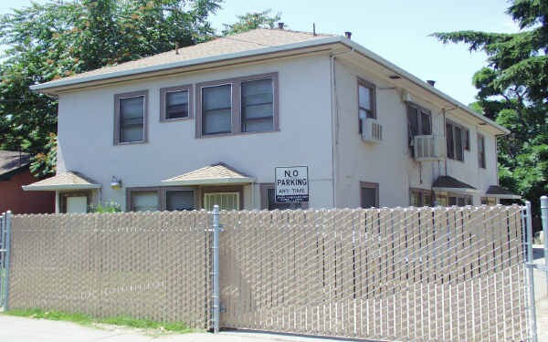 Foto principal - 613 N Madison St