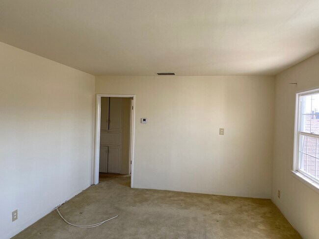 Foto del edificio - 1009 1/2 W Glenoaks Blvd