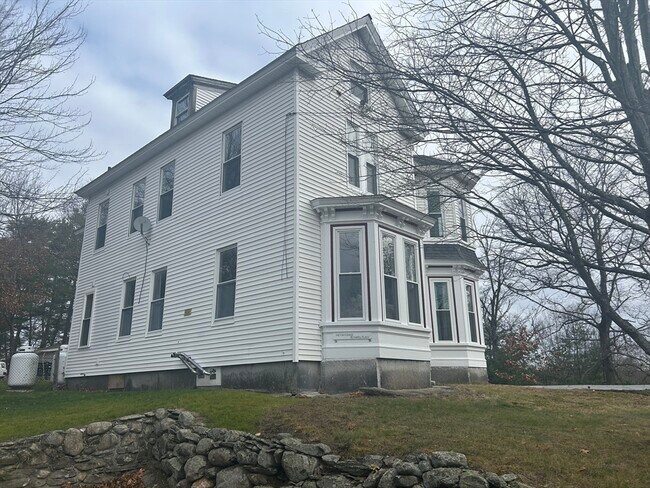 Building Photo - 1 Chapel Pl